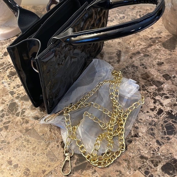 Black Heart Betsy Style Mini Bag - Picture 8 of 12